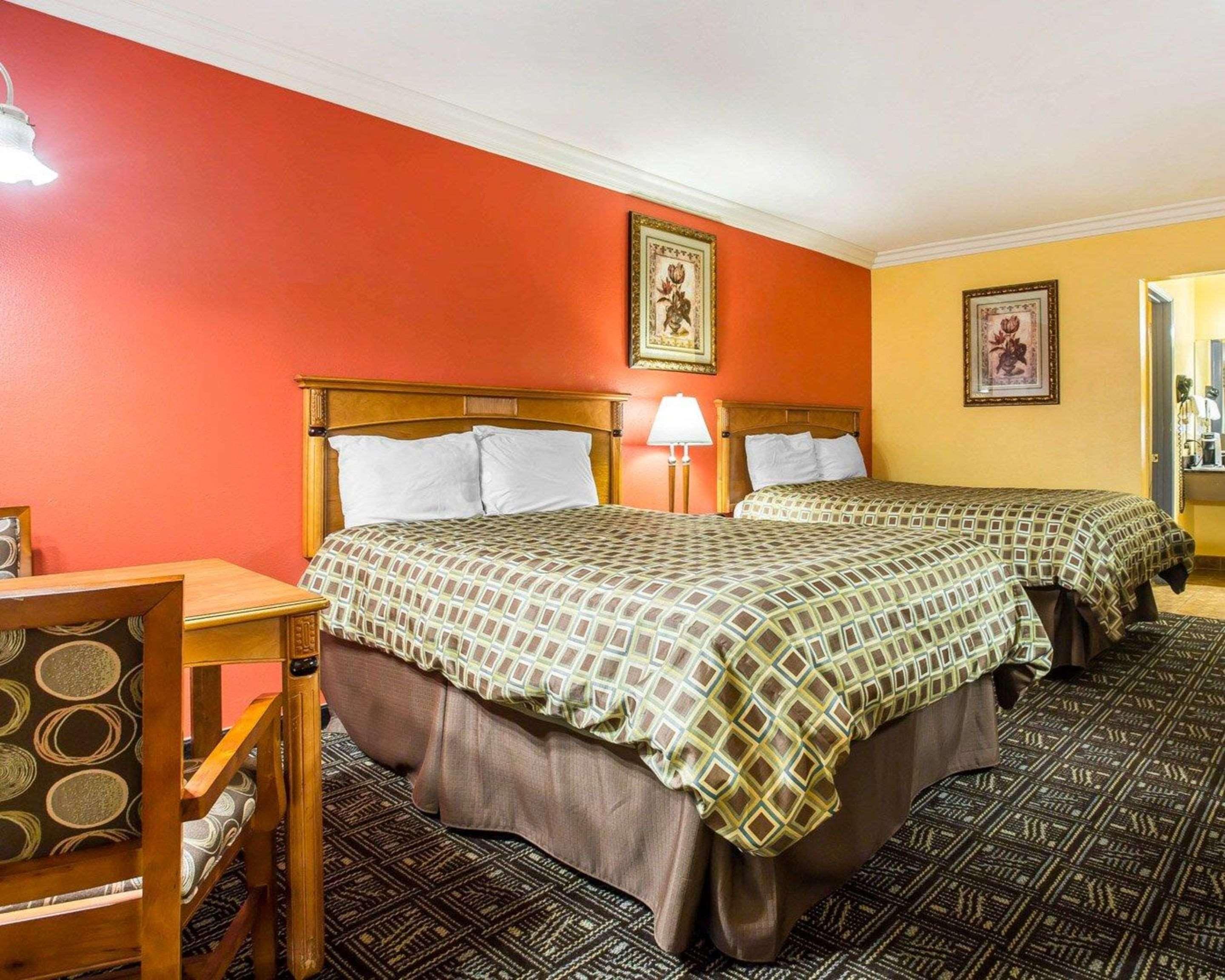 Rodeway Inn Old Town Темекула Экстерьер фото