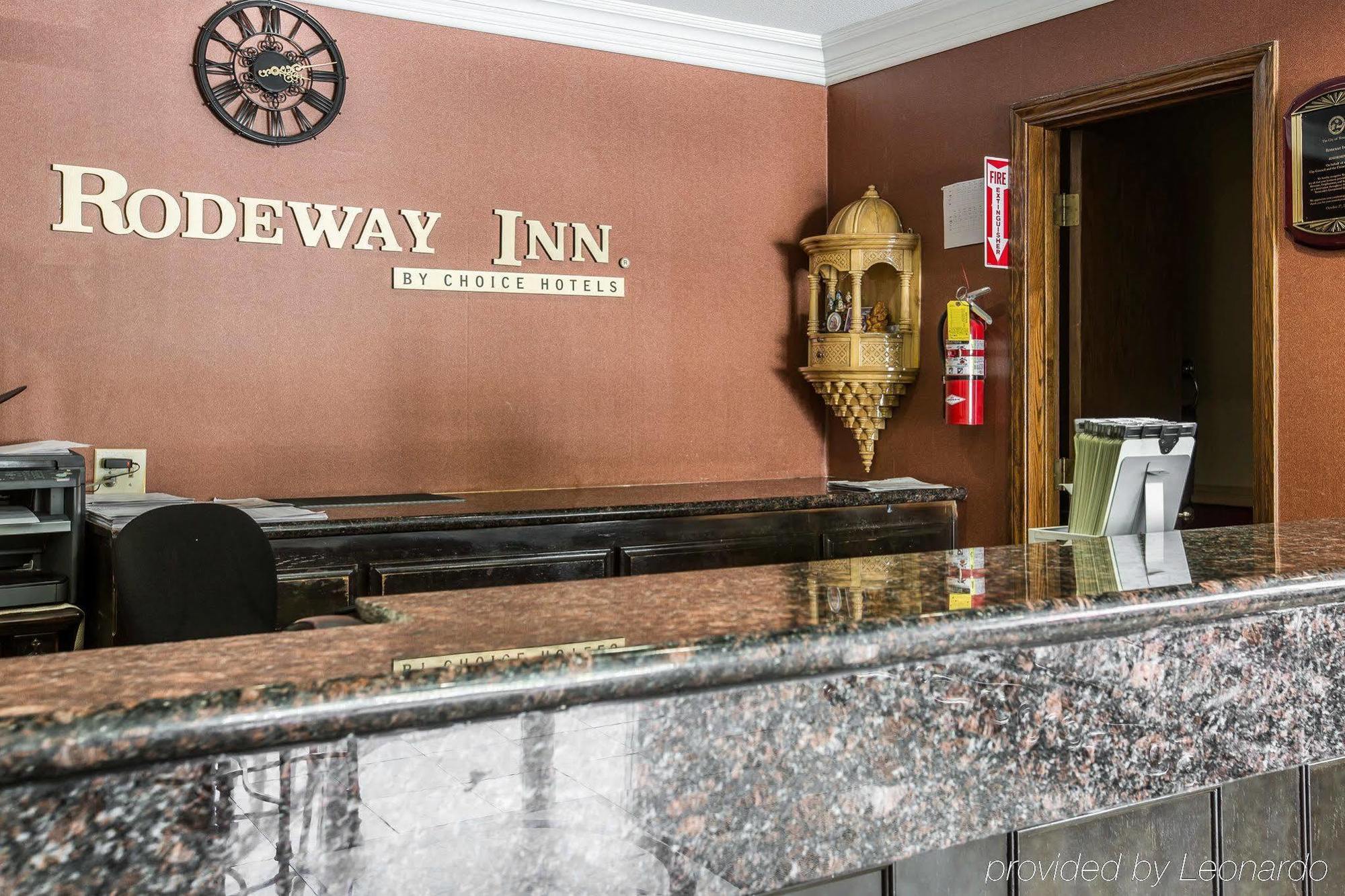 Rodeway Inn Old Town Темекула Экстерьер фото